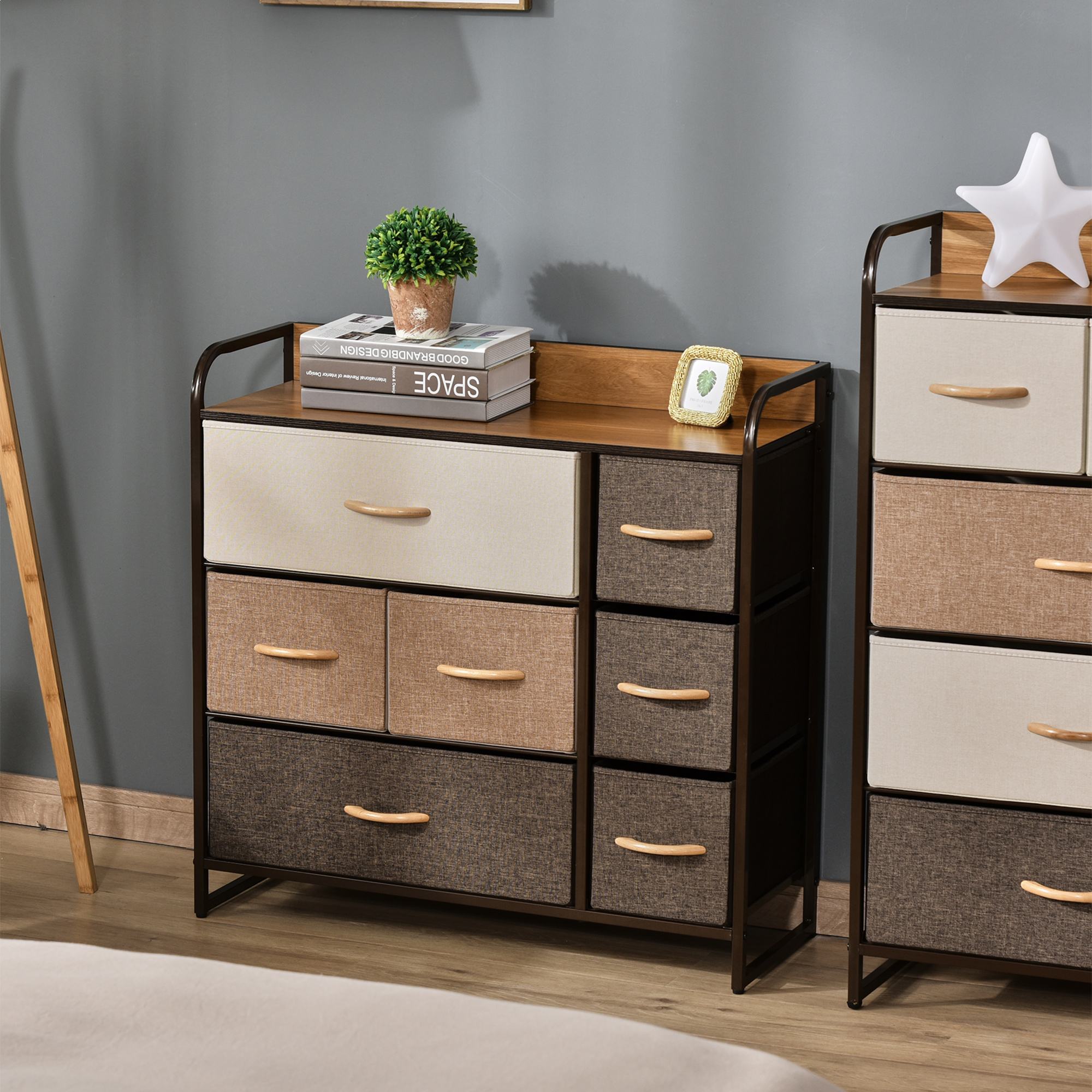 Kumode ar 7 atvilktnēm, izgatavota no lina auduma, atvilktņu bloks ar metāla rāmi viesistabai, 80x29x78,5 cm